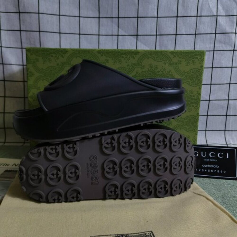 Gucci Women‘s Black interlock G Platform Sandals - Picture 2 of 6